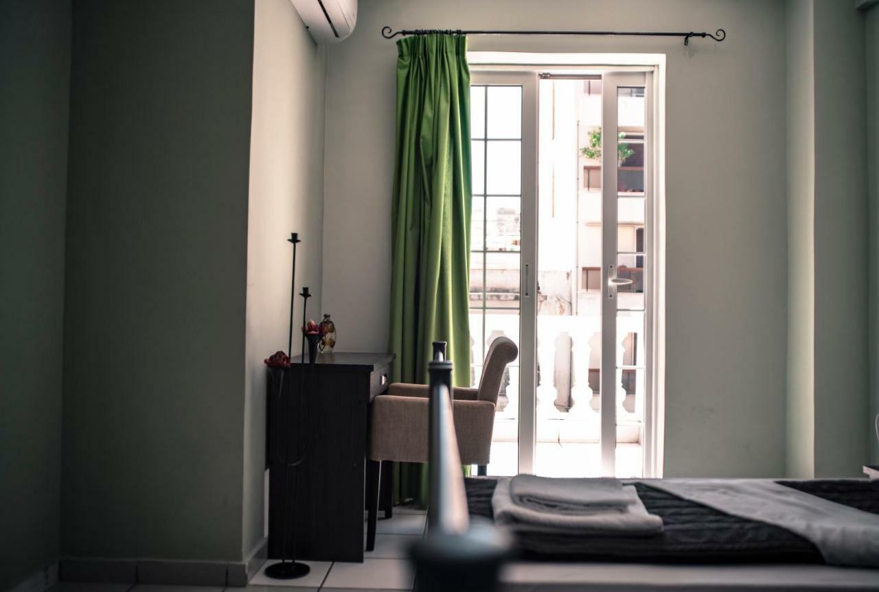 As-City Hostel Atene Esterno foto