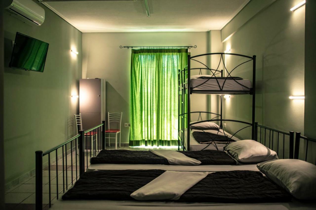 As-City Hostel Atene Esterno foto