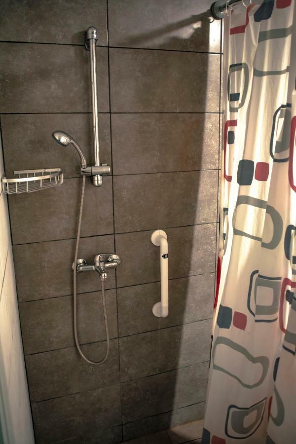 As-City Hostel Atene Esterno foto
