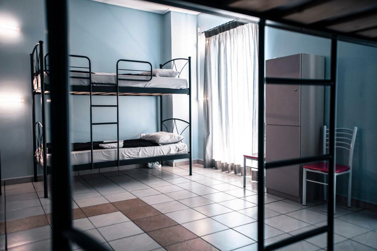As-City Hostel Atene Esterno foto