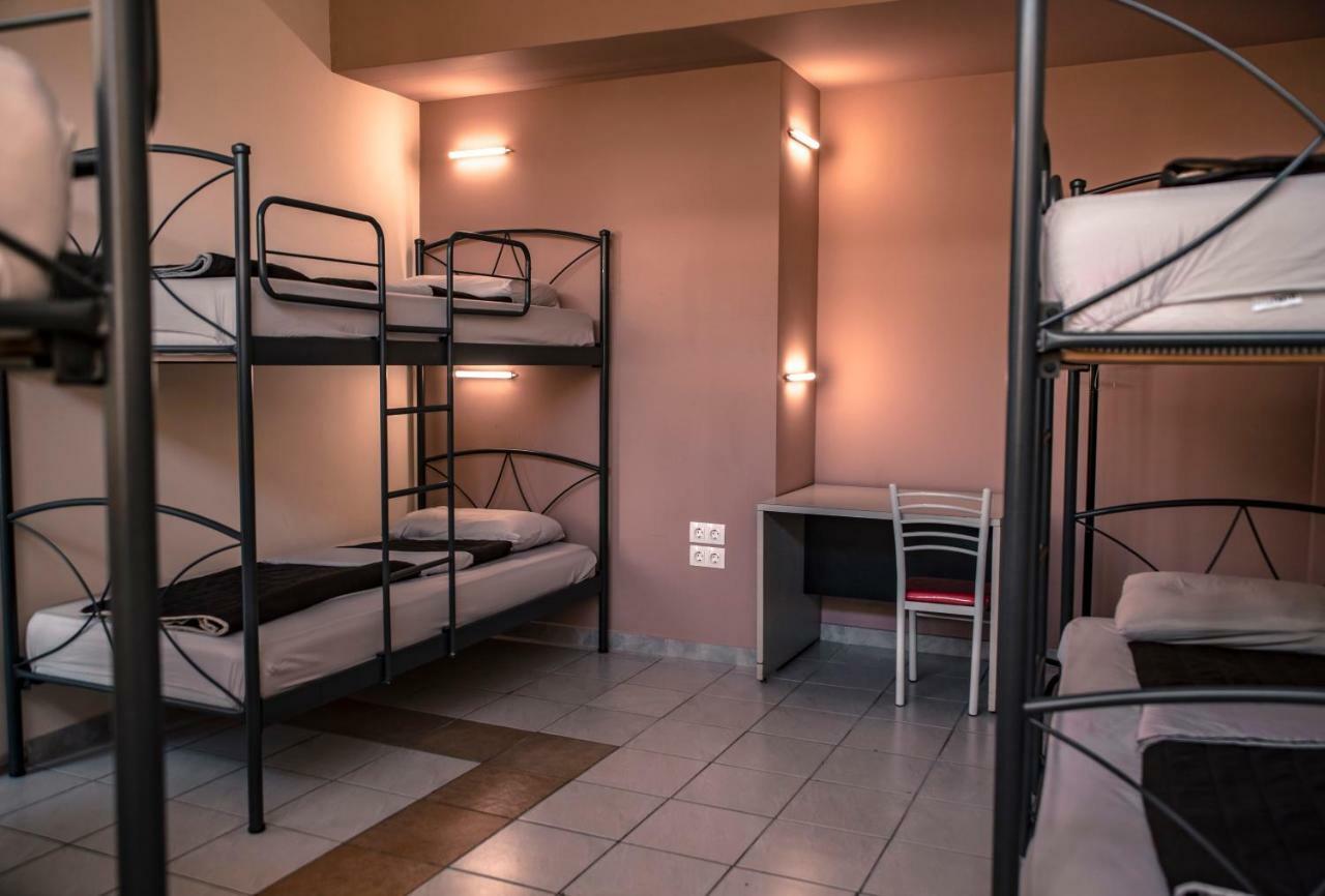 As-City Hostel Atene Esterno foto