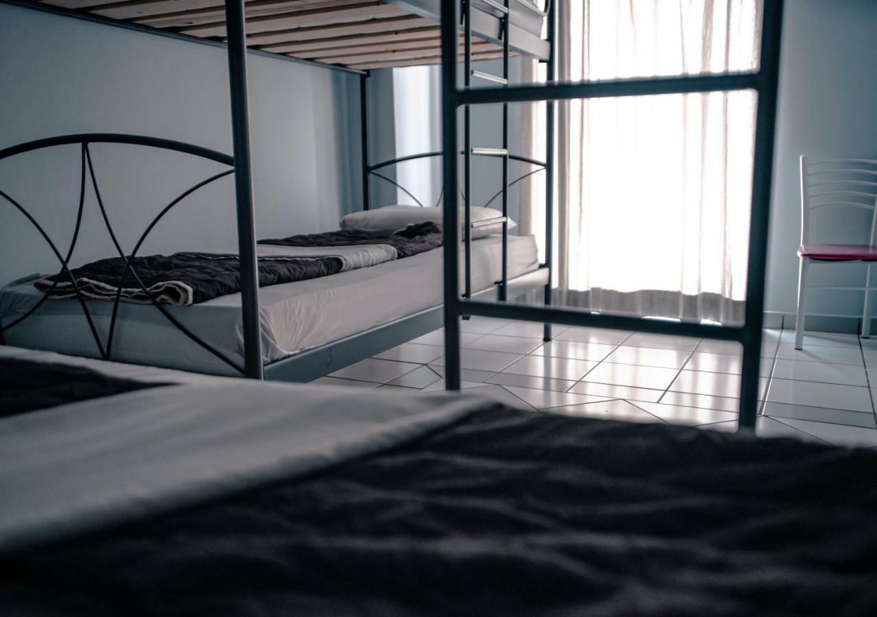 As-City Hostel Atene Esterno foto
