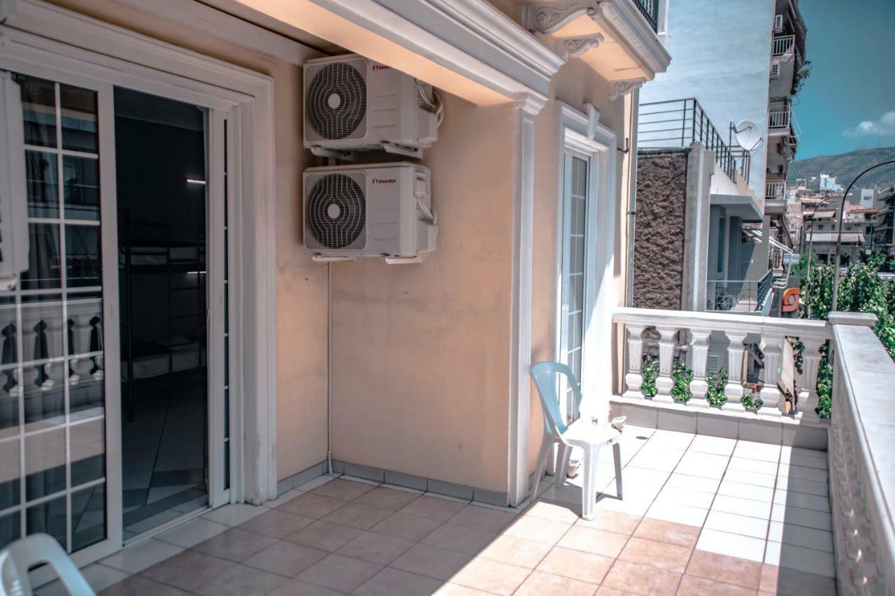 As-City Hostel Atene Esterno foto
